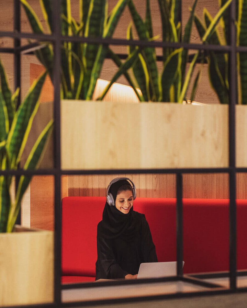 Modern professional workspace at DIC